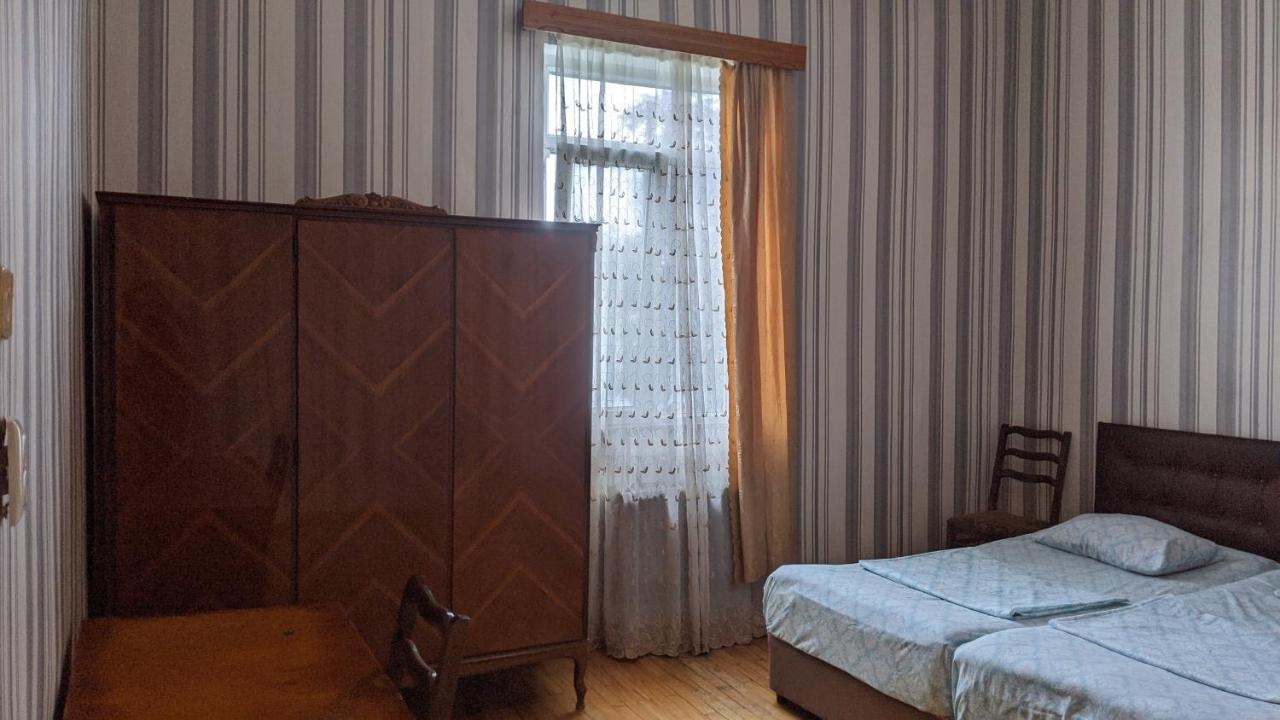 Medea'S Guest House Μπατούμι Εξωτερικό φωτογραφία