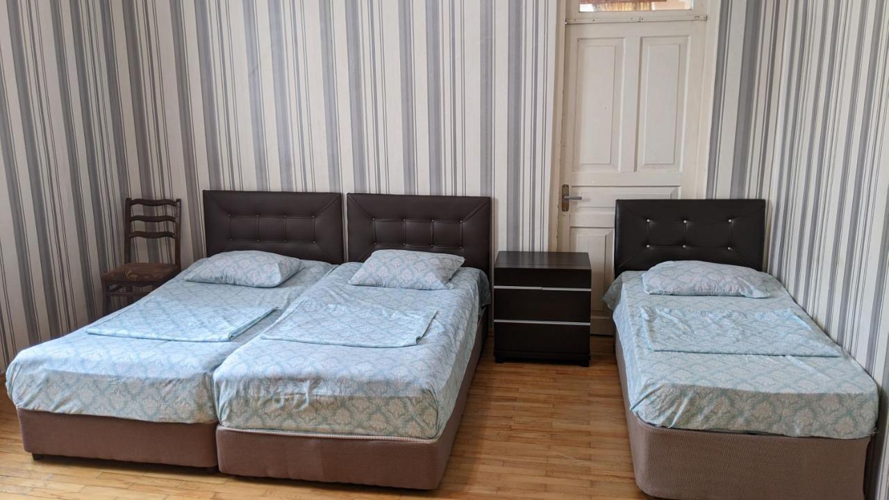 Medea'S Guest House Μπατούμι Εξωτερικό φωτογραφία