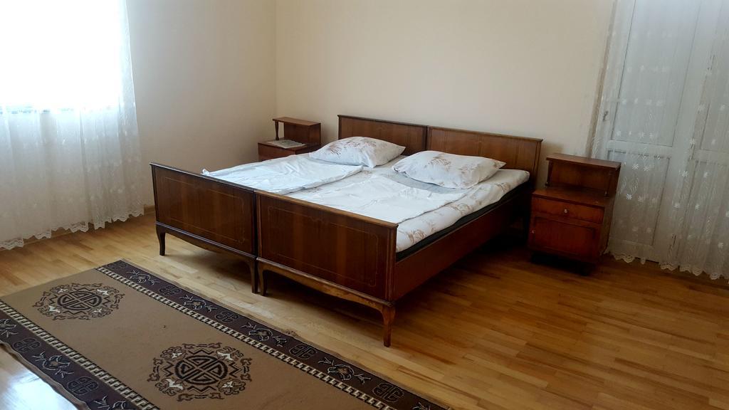 Medea'S Guest House Μπατούμι Εξωτερικό φωτογραφία